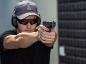 Střelecké balíčky: až 7 zbraní a 76 nábojů, pistole, pušky i samopal