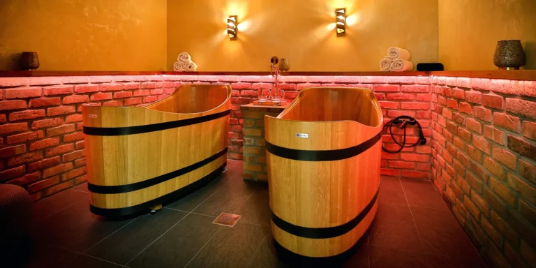 Pivní lázně v Táboře: privátní koupel, neomezená konzumace piva či víno a sauna s bazénem v areálu bývalého pivovaru