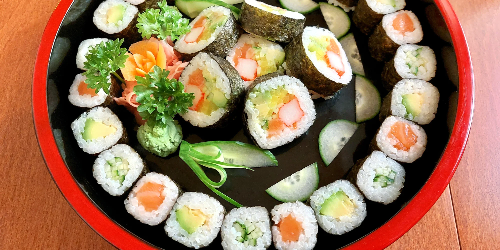 Nabité sushi sety: 24–80 kousků třeba i s polévkou, salátem nebo minizávitky - Obrázek 5