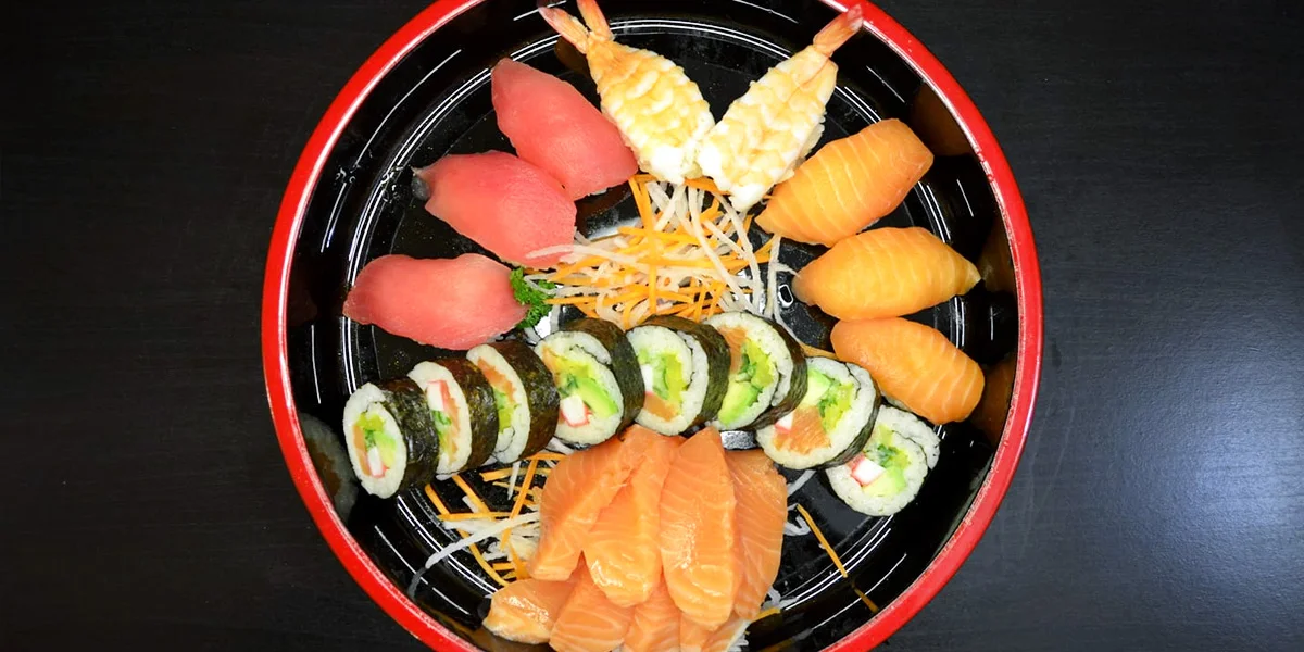 Nabité sushi sety: 24–80 kousků třeba i s polévkou, salátem nebo minizávitky - Obrázek 2