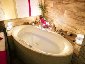 Romantický odpočinek: 90min. wellness balíček i s peelingem pro pár
