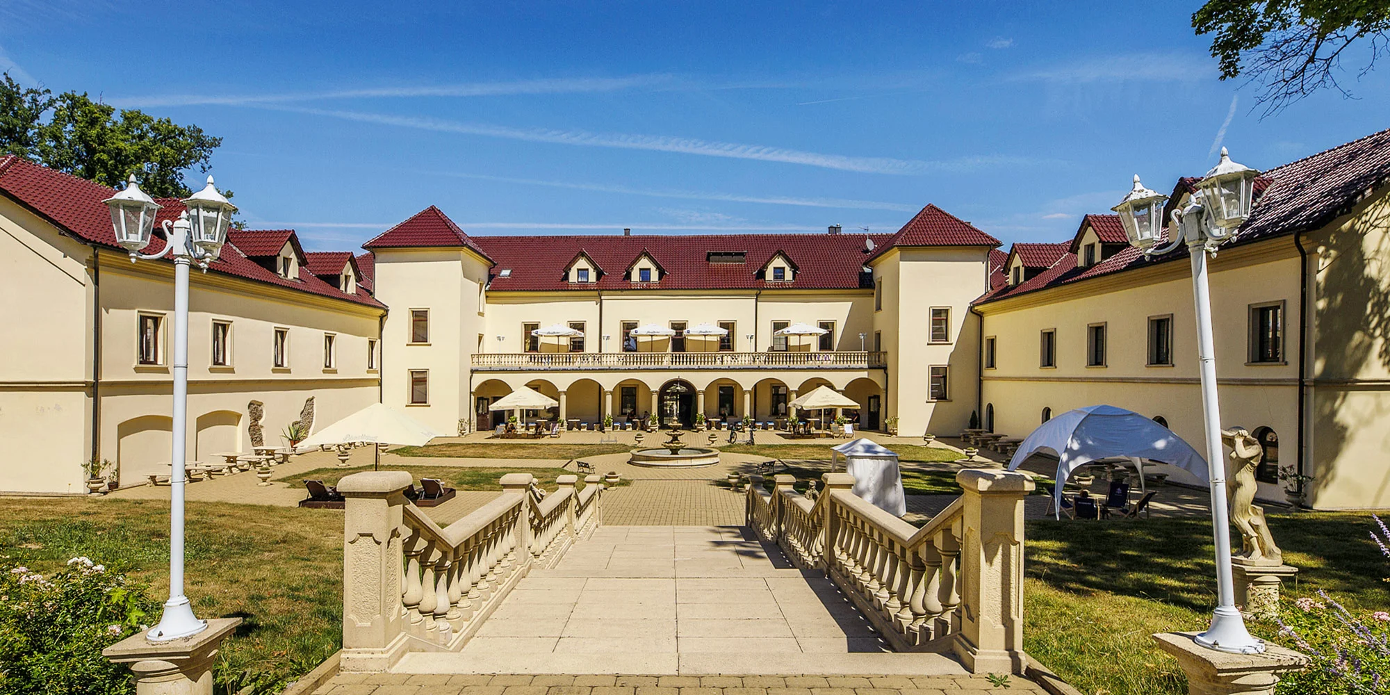 2hodinový vstup do zámeckého wellness a palačinka s kávou pro 2 osoby - Obrázek 2