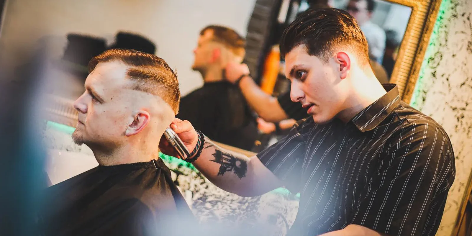 Balíčky péče od barbera: střih a úprava vlasů a vousů i masáž obličeje, vosk či kolínská - Obrázek 3