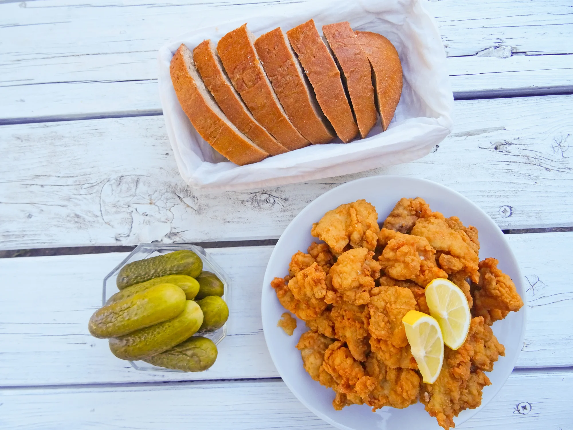 1 či 2 kg řízků marinovaných ve smetaně s přílohami: vepřové, kuřecí nebo mix - Obrázek 2
