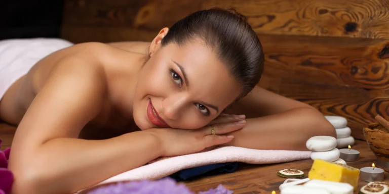 Uvolnění ušité na míru: regenerační a relaxační masáže