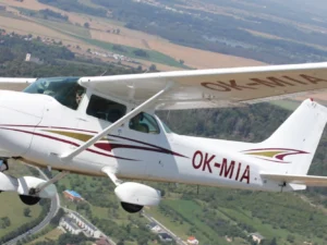 Seznamovací privátní let letadlem na 20-60 minut pro 2 osoby, 5 různých tras