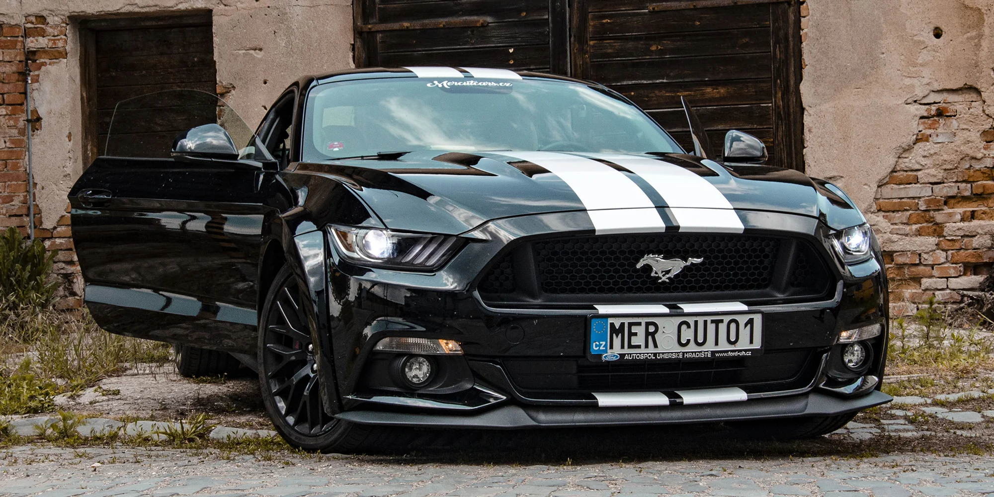 Jízda snů ve Fordu Mustang GT: 45 minut až 24 hodin, bez instruktora, spolujezdec zdarma