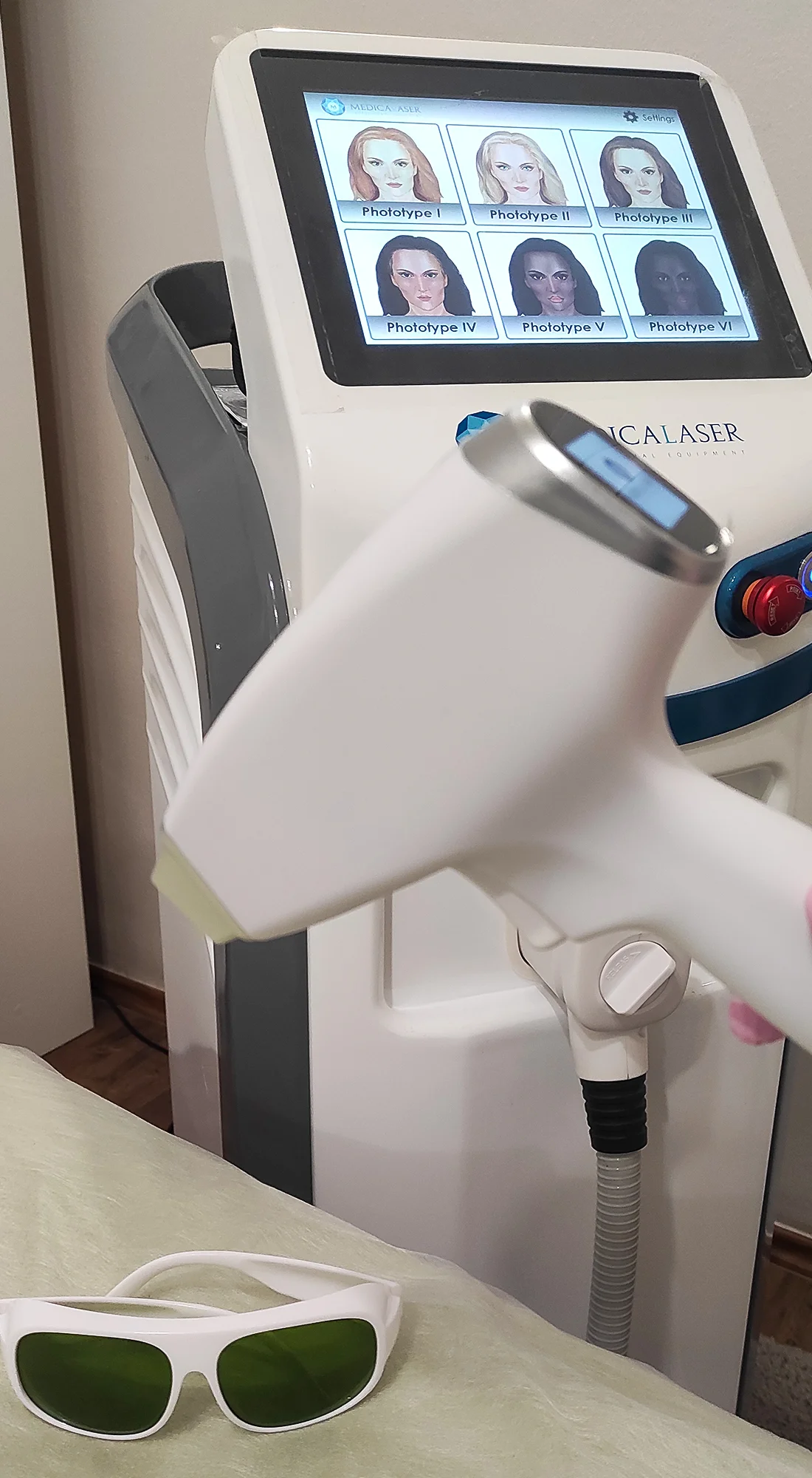 Laserová epilace pro dámy i pány: podpaží, intimní partie, nohy, třísla i záda - Obrázek 2