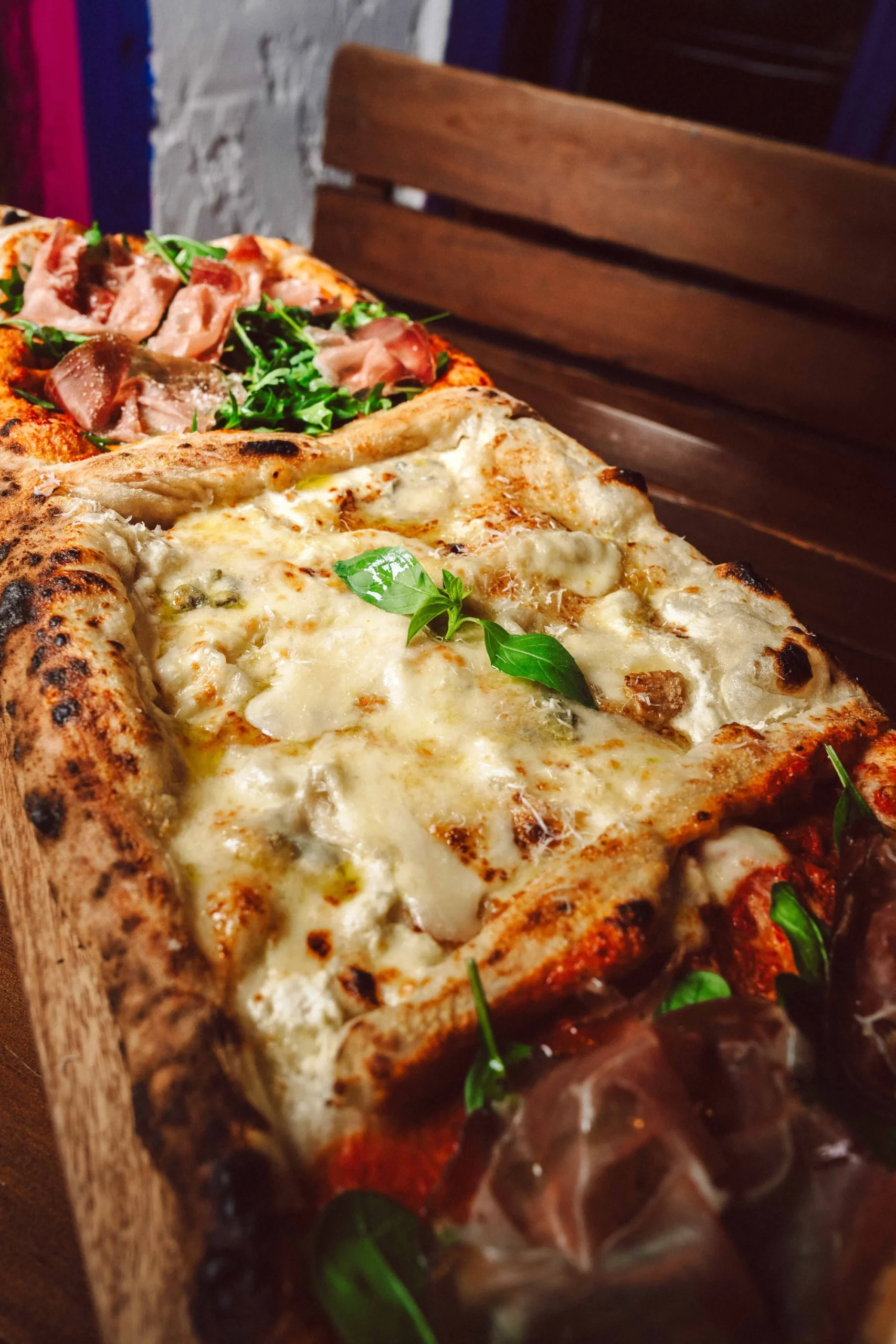 Pizza Alla Pala složená ze 3 druhů, pro 2 až 5 osob - Obrázek 4