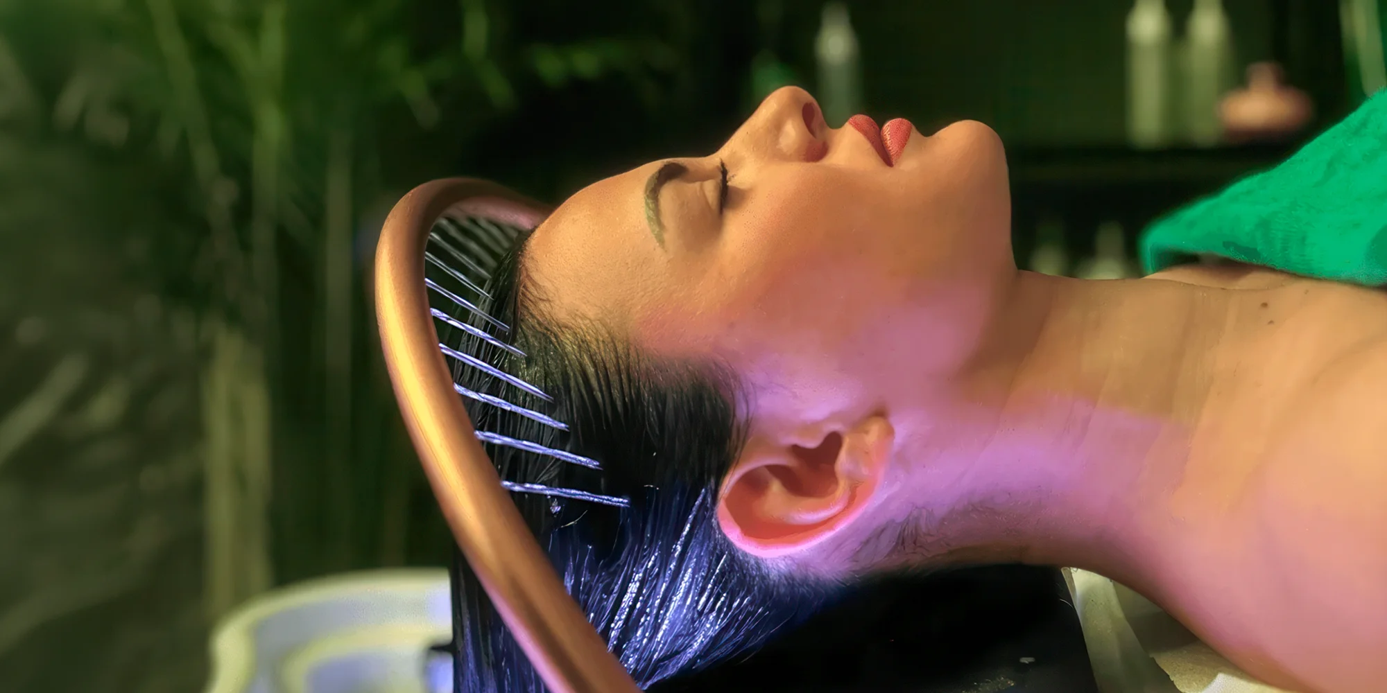 Perfektní relax: head spa – čištění pleti i vlasové pokožky vč. masáže