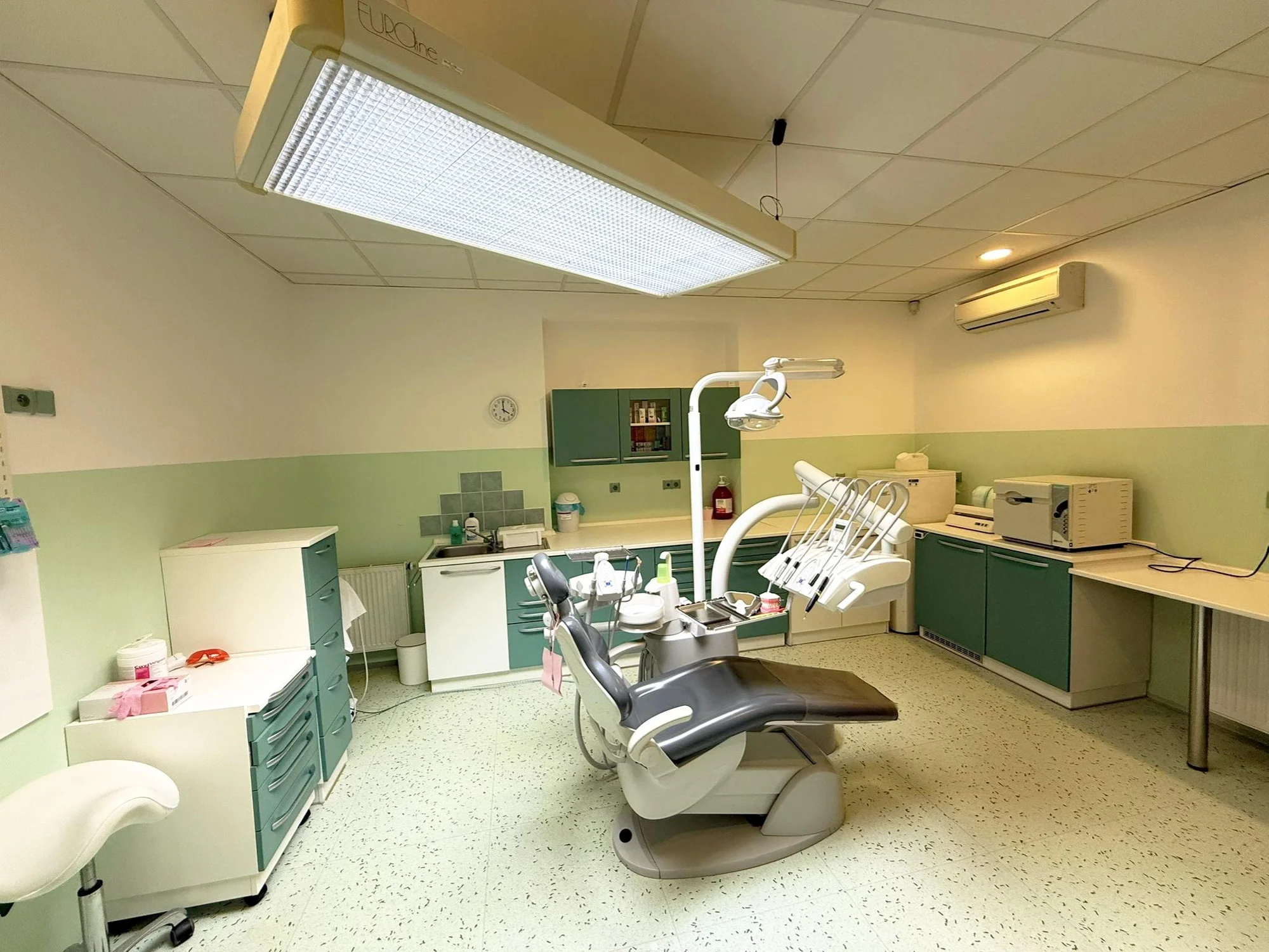 Dentální hygiena s air-flow a fluoridací pro dospělé i děti - Obrázek 4