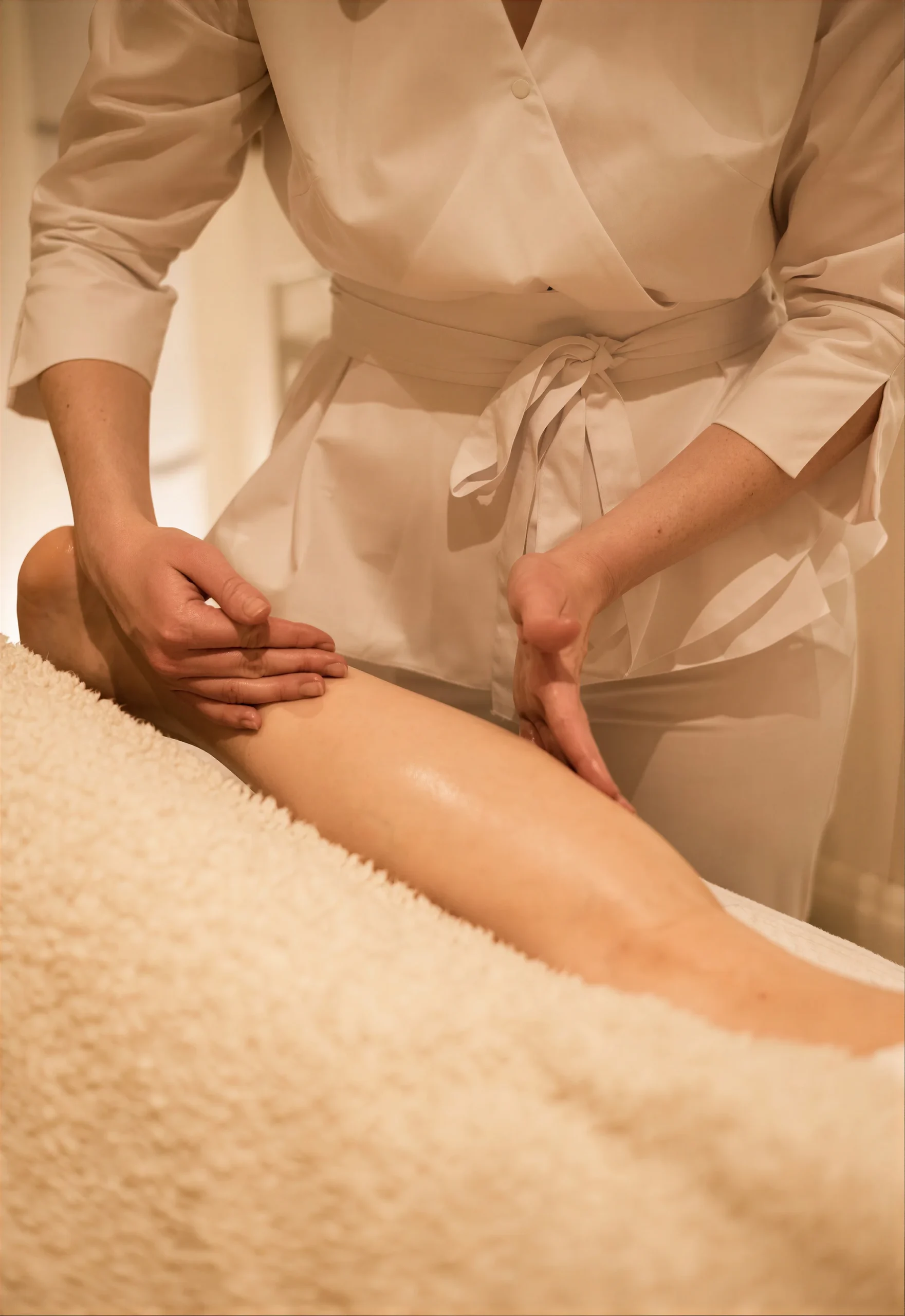Wellness či relaxační rituál: sauna, vířivka, masáž, ošetření pleti i lahev sektu - Obrázek 3