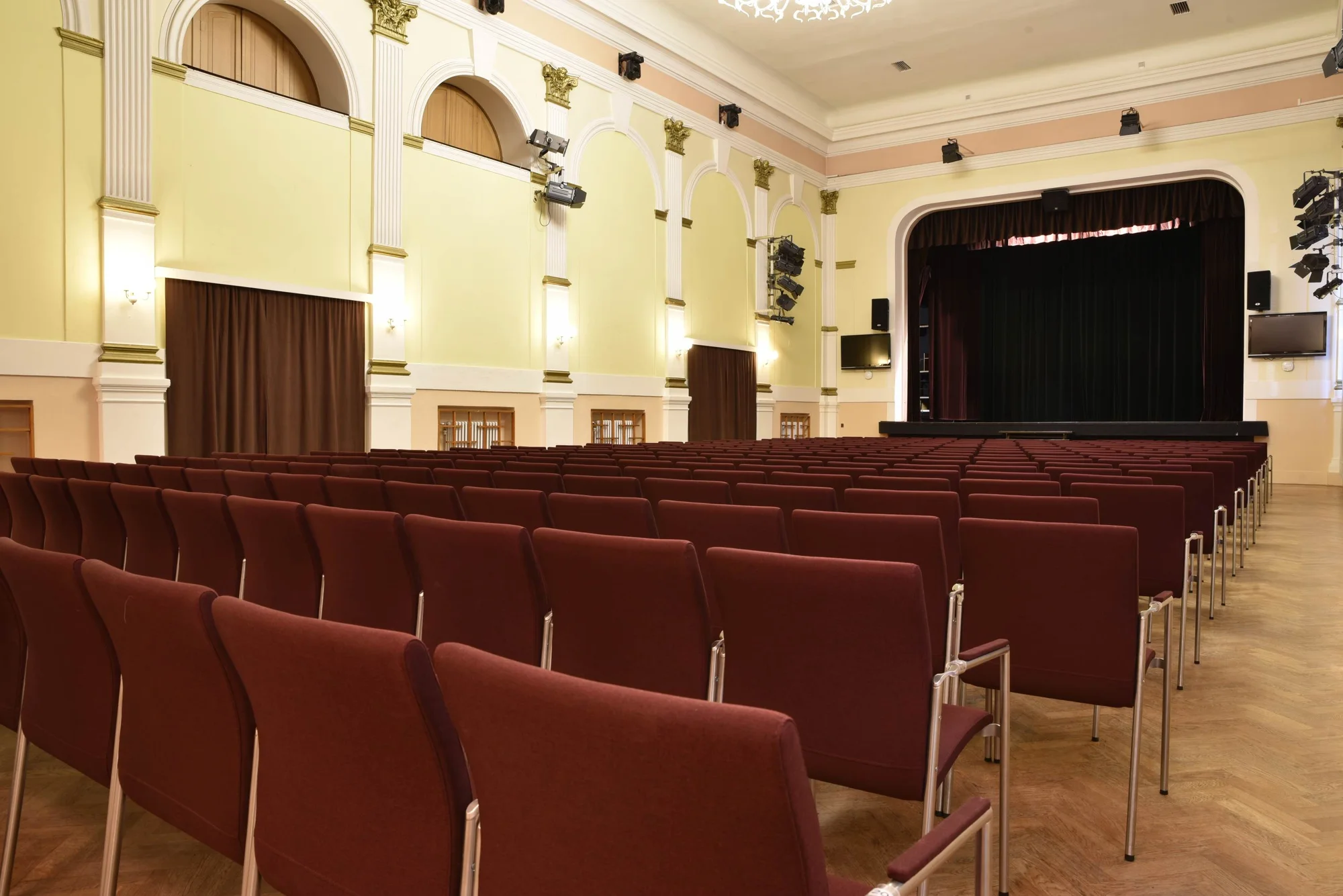 Vstupenka na koncert Světová hudba pro 4 saxofony a zpěv v Adalbertinu - Obrázek 3