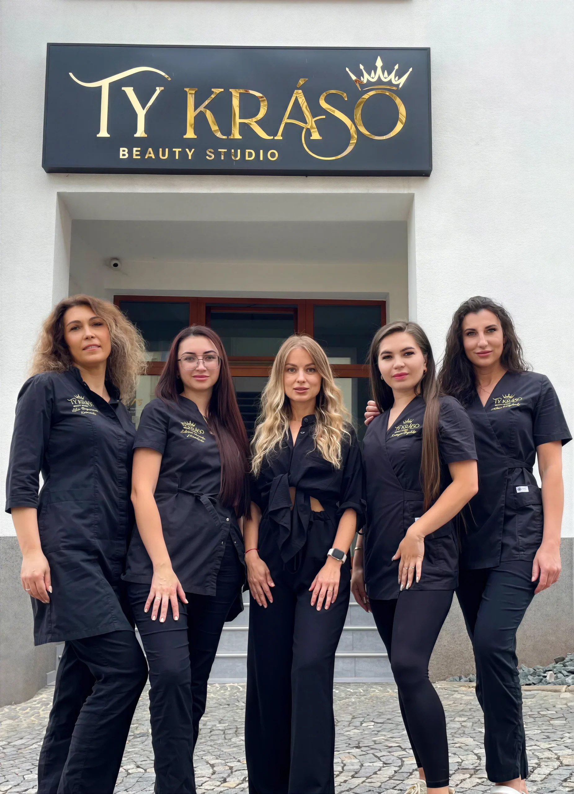 Výrazný pohled bez práce: lashlifting či prodloužení řas i laminace obočí s barvením - Obrázek 5