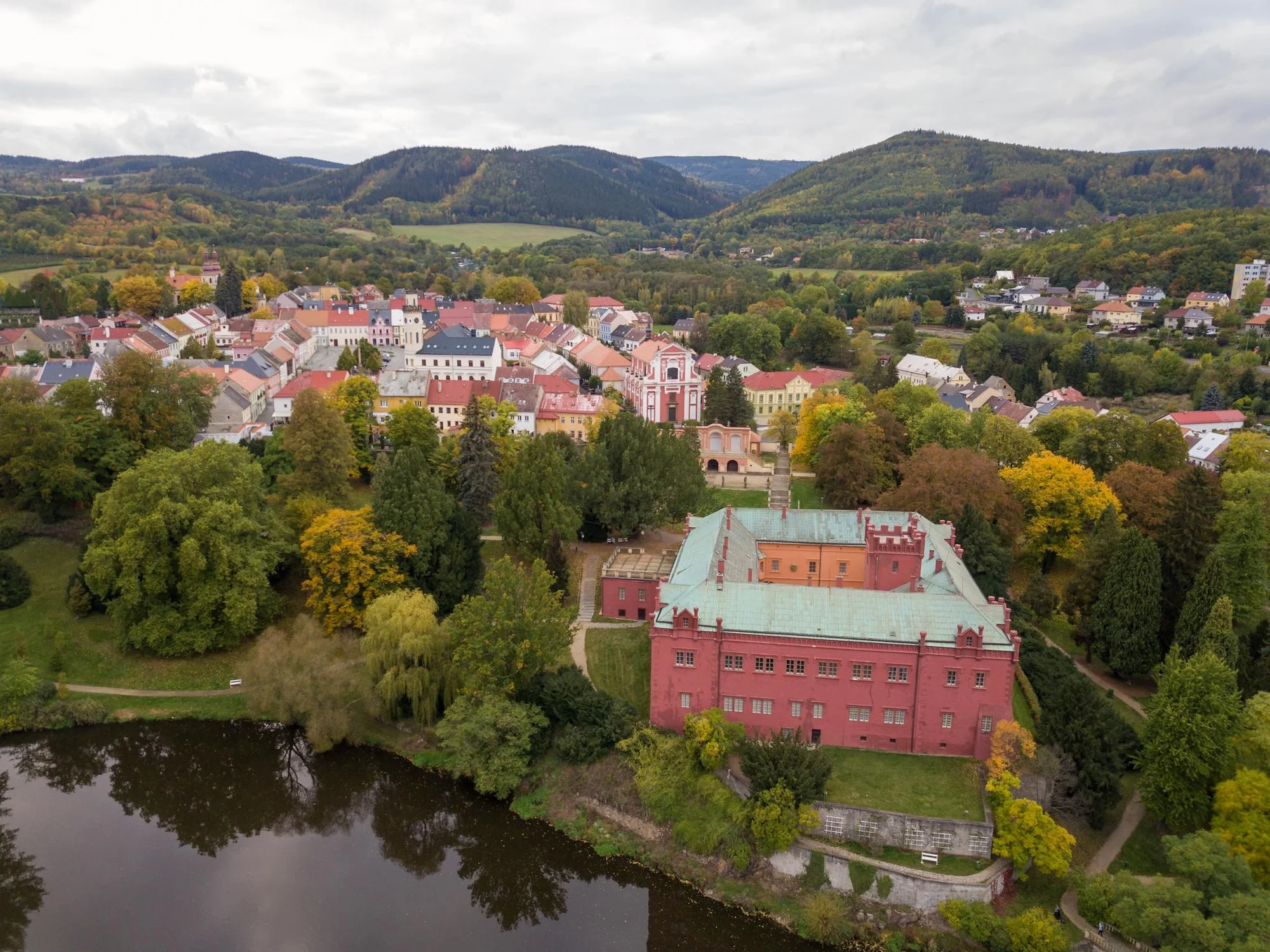 Prohlídka zámku Klášterec nad Ohří: různé okruhy, pro jednoho i rodinu - Obrázek 5