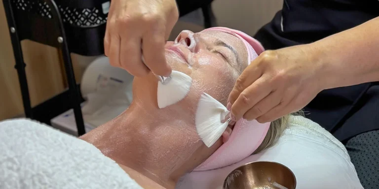 Kosmetické ošetření, tělový rituál Monoi de Tahiti i kompletní péče o celé tělo