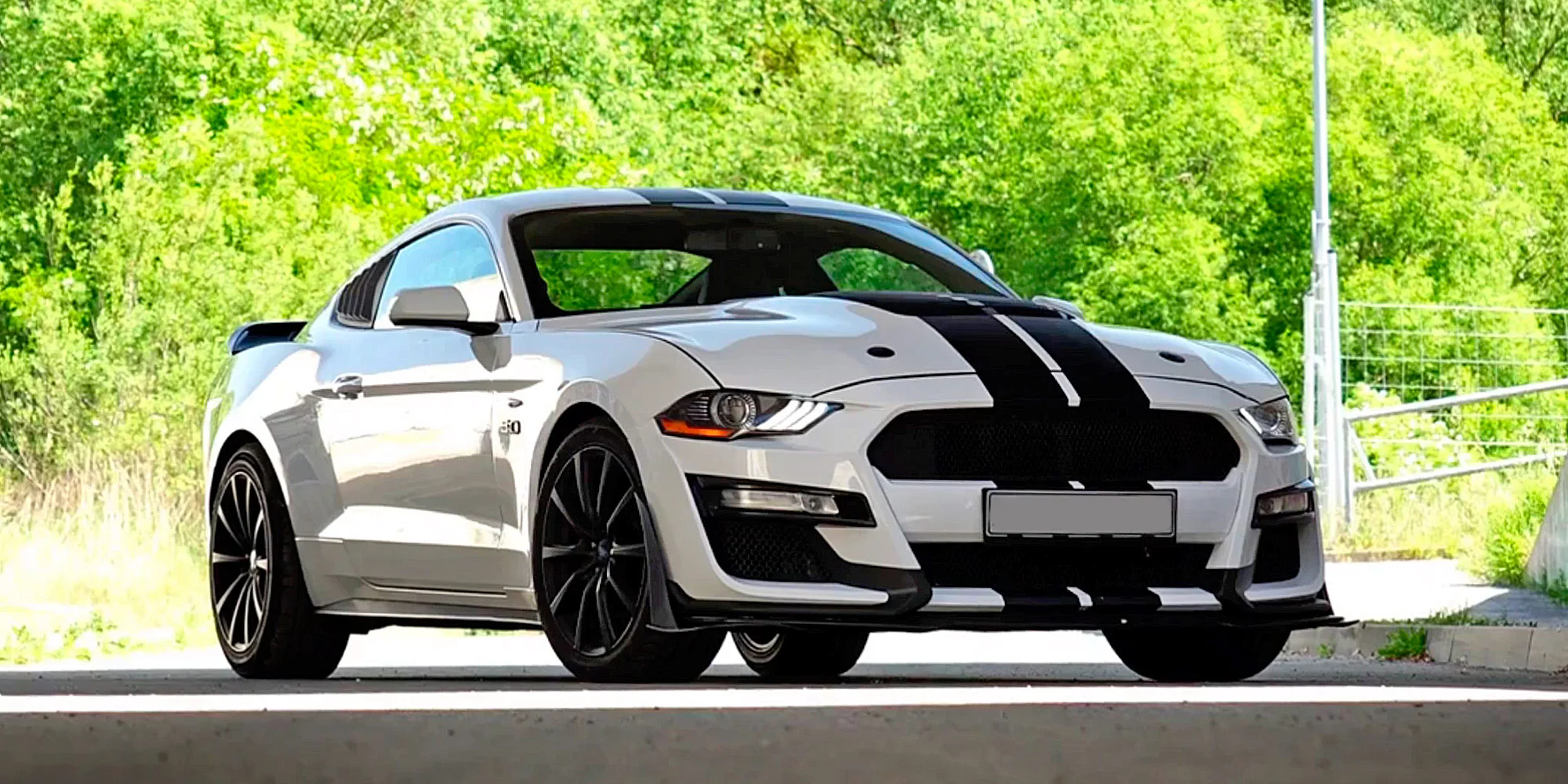 Ford Mustang Fastback GT 5.0 V8: spolujízda, řízení i pronájem
