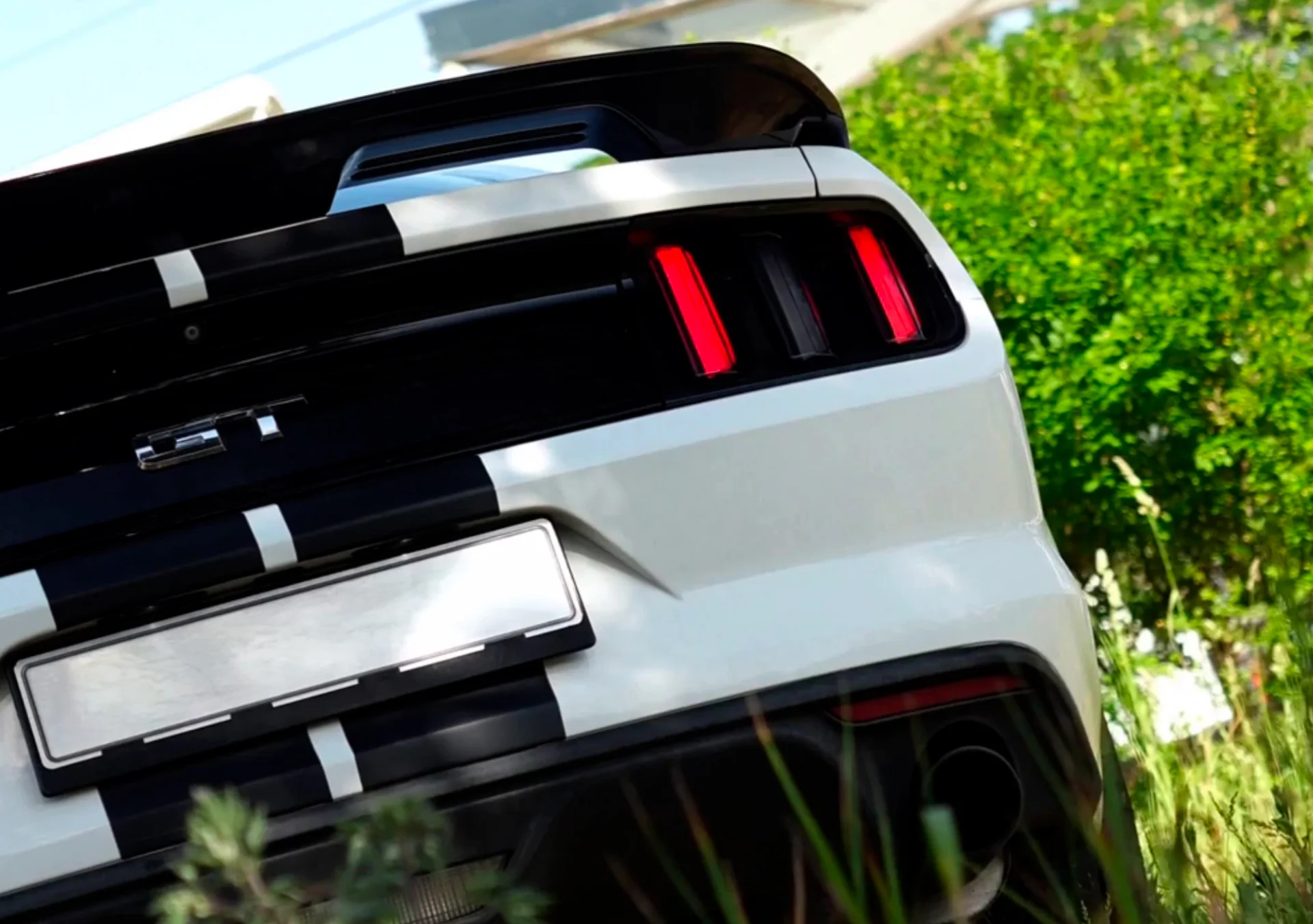 Ford Mustang Fastback GT 5.0 V8: spolujízda, řízení i pronájem - Obrázek 5