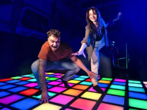 Vstup do největšího pixel game centra v Praze: 30 či 60 min. až pro 6 hráčů