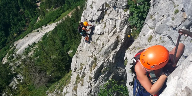 3hodinový soukromý kurz lezení via ferraty na Bezděčínských skalách pro 1 až 4 osoby
