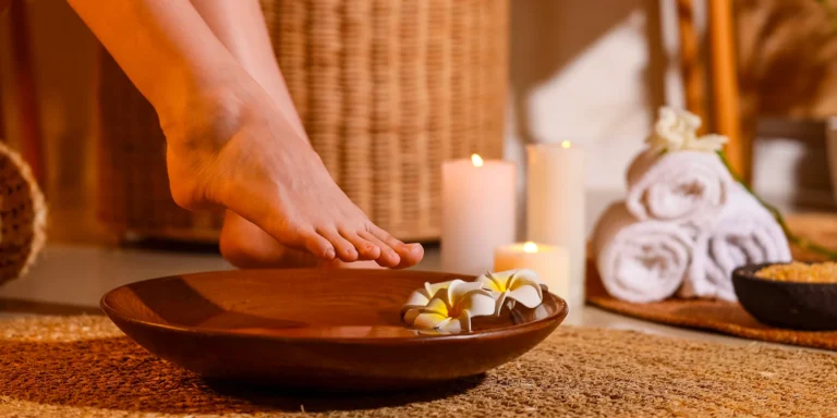 Hayat Foot Spa Ritual: masáž chodidel, parní lázeň i peeling